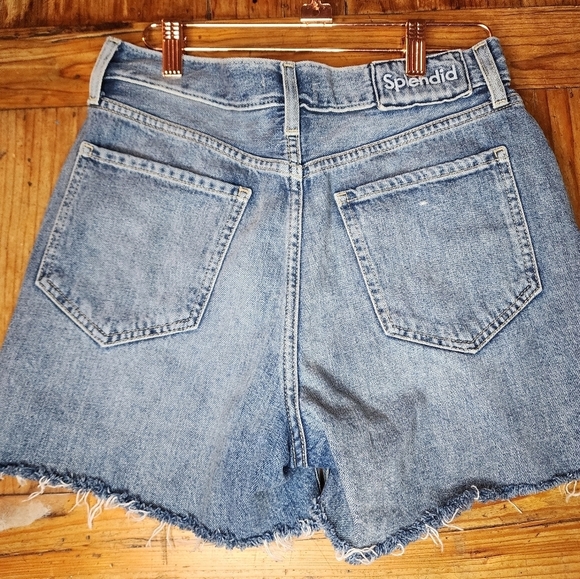 Splendid High Rise Distressed Jean Short Size 28 - Picture 4 of 5